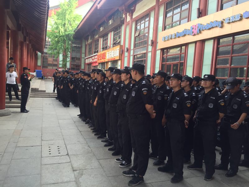 楊軍訓話.jpg
